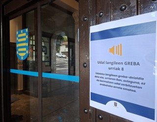 Zerbitzu murrizketak, udal langileen grebaren ondorioz