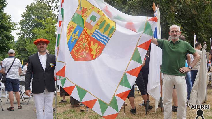 Iñaki Arregi eta Koldo Antolinez, Euskal Herriko udal hautetsiek Bergaran egindako ekitaldian