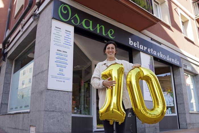 “Herritarrei esker bete ditut hamar urte hemen”