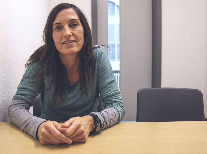 Mahai-ingurua: "Emakumea, espetxea eta zaintza"