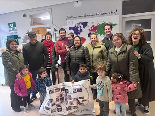 Familia lagunaren zuhaitza