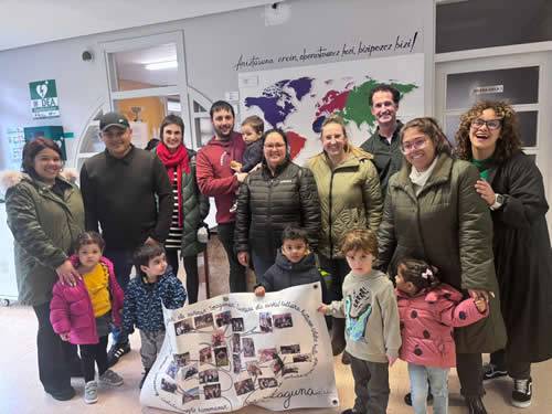 Familia lagunaren zuhaitza