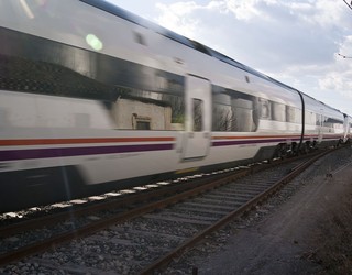 Eudelek minutuko isilunea deitu du Toledoko tren istripu larriaren biktimen omenez