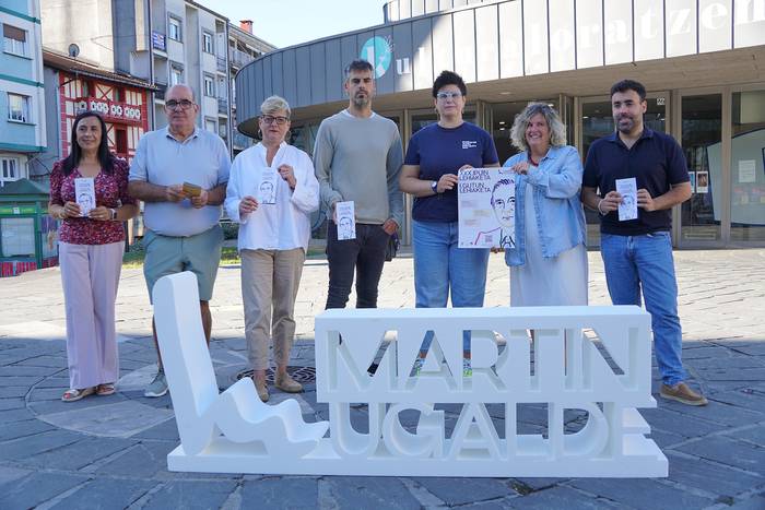 Ipuinak ez ezik, gutunak ere izango ditu ardatz Martin Ugalde idazlearen izena daraman aurtengo lehiaketak
