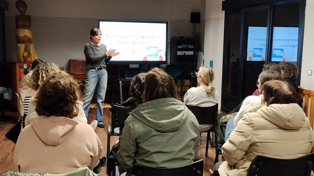 Menopausiaren inguruko hitzaldia eskaini dute Larraulen