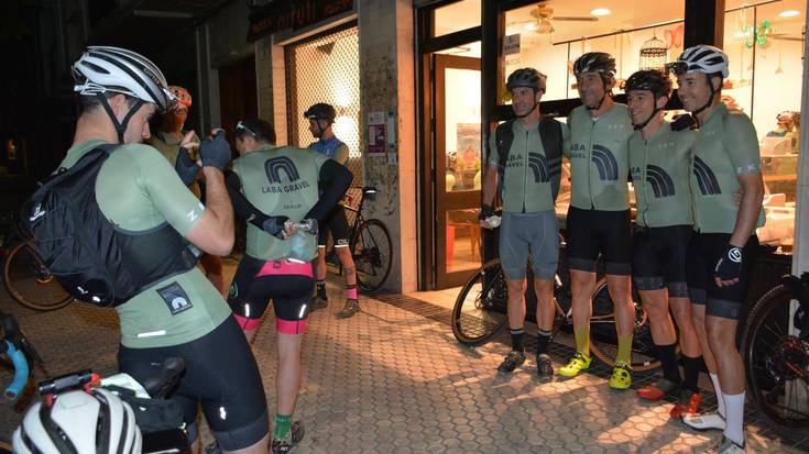 Gravel estiloko bizikleta zaleek goizealdean ekin diote LABA saioari