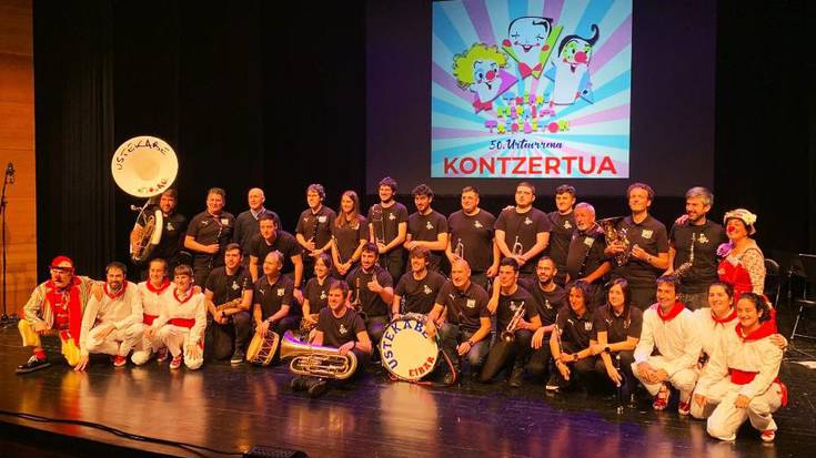 Eibarko kulturgileek Oiartzabal omendu dute