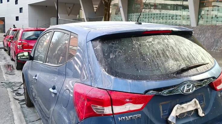 Edukiontzien erreketa berriak kalte material handiak eragin ditu ondoko ibilgailuetan