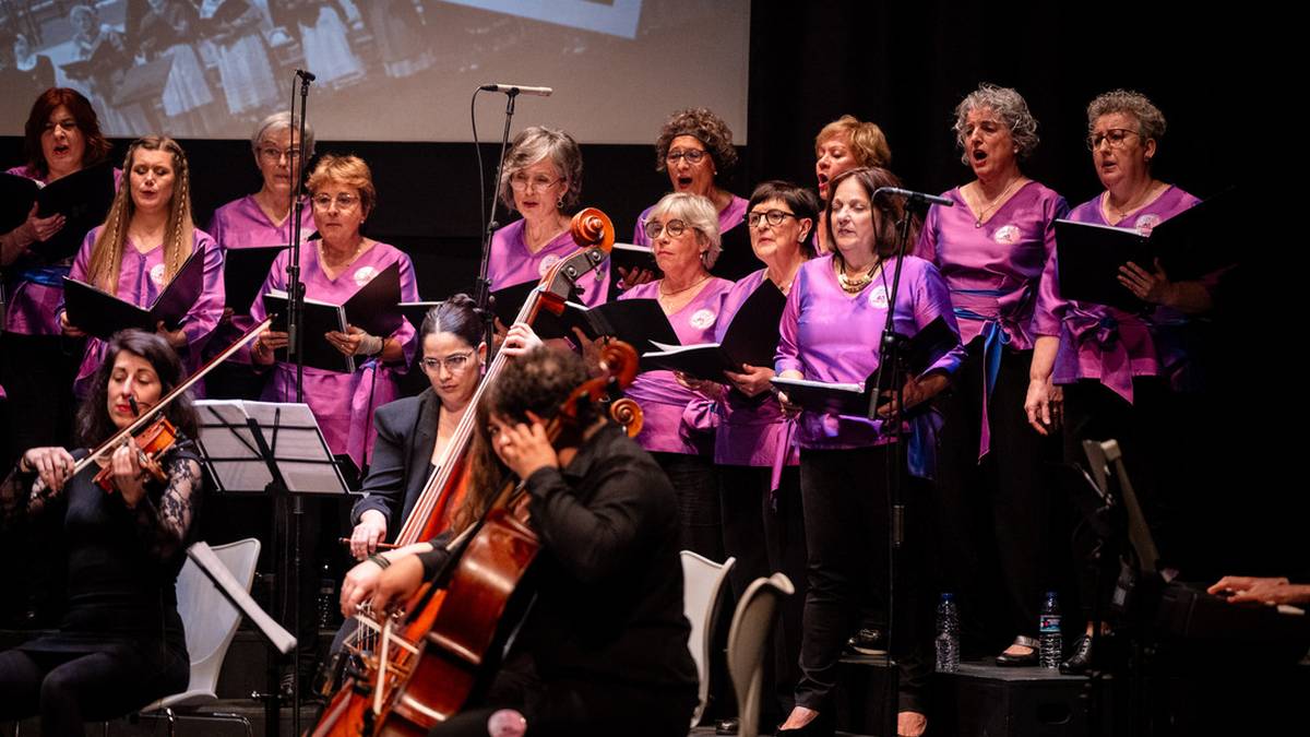 Eresargiren urteurrena, oholtzara