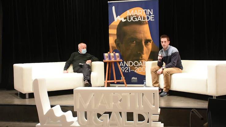 Anjel Lertxundi: "Ugalde, historia ofizialaren biktima, historiaren egile eta eragile"