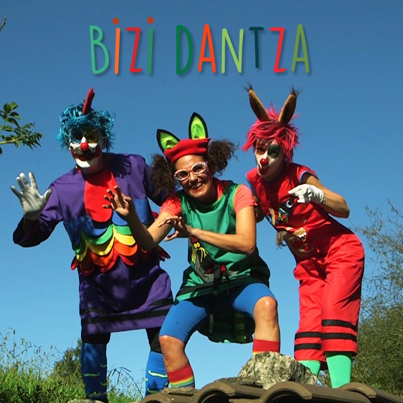 Bizi dantza ikuskizuna iristear da Asteasura