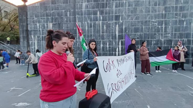 "Gaurkoan, feministok, kalera atera gara dagokigun ardura hartu eta genozidioa salatzeko"