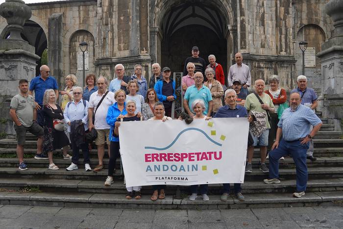 Elkarretaratzea egin dute Andoain Errespetatu Plataformak deituta