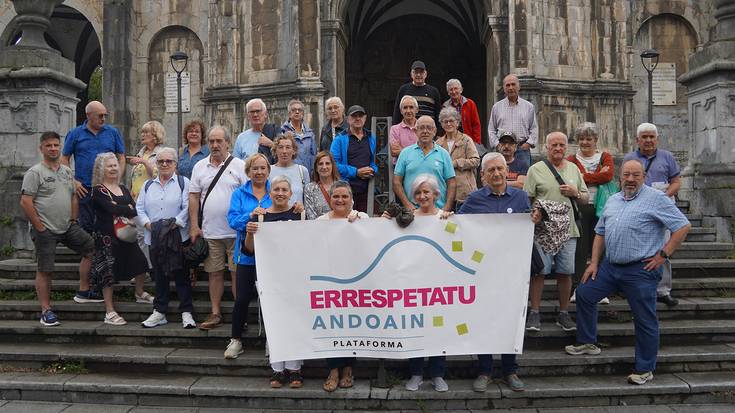 Elkarretaratzea egin dute Andoain Errespetatu Plataformak deituta