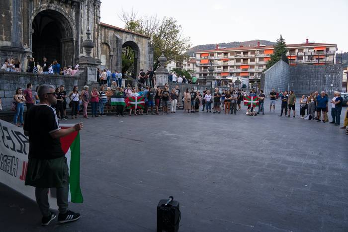 Palestinaren aldeko elkarretaratzeak deituta daude udalerri guztietan