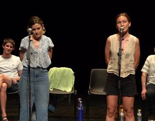 Bertso-saioa Sanjuanetan: Nerea Ibarzabal eta Alaia Martin, lehen parranda zaleak, orain amak