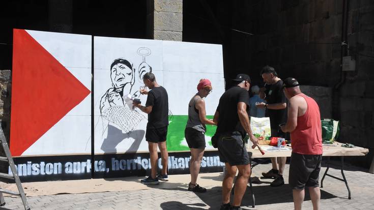 Herri kooeratibaren eguna ospatzen ari dira Zizurkilen