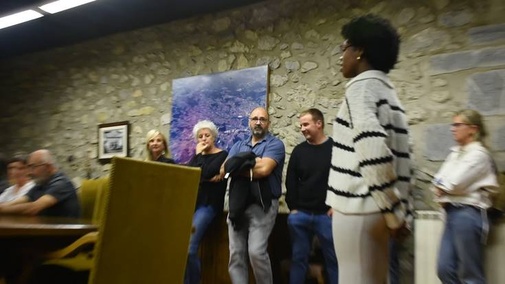 'Txikia' kantua, kargu-hartze ekitaldiaren amaieran