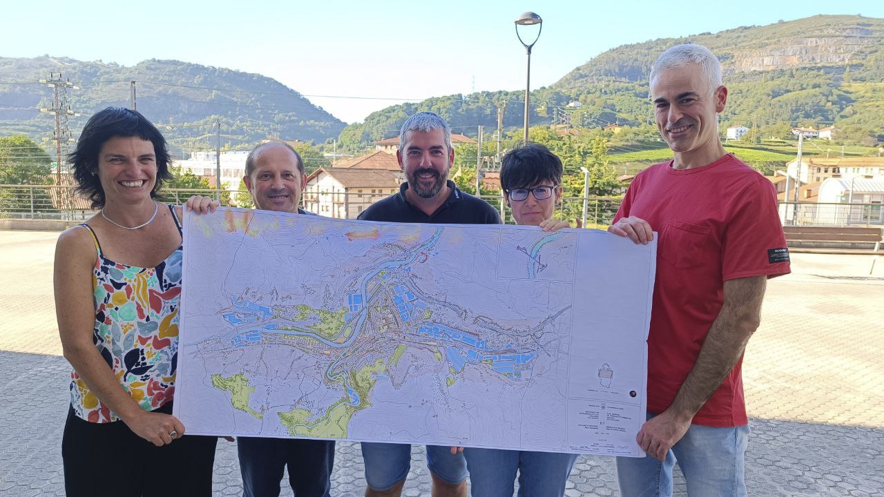 "Biltzen hasi ginenean azken kaltetua defendatu arte jarraitzea erabaki genuen"