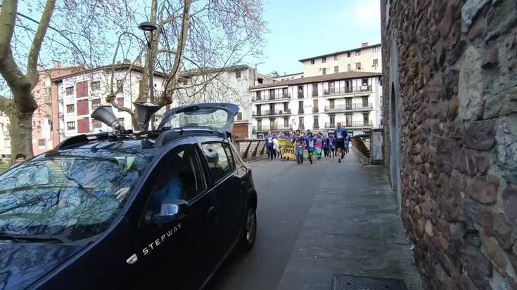 "Euskara gara!" oihukatu dute Korrika txikiaren amaierako adierazpenean