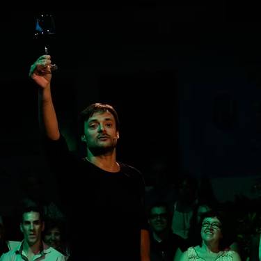 Umorez bustitako txakolina iragarri dute Hikan