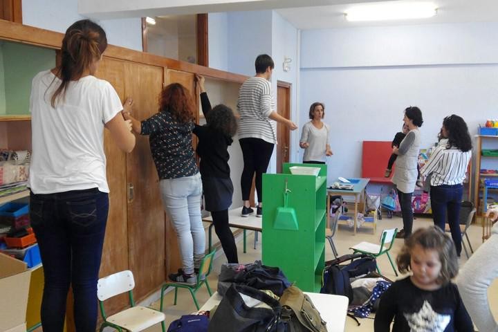 P. Mª Otaño eskolako HHko gelak auzolanean berritu dituzte
