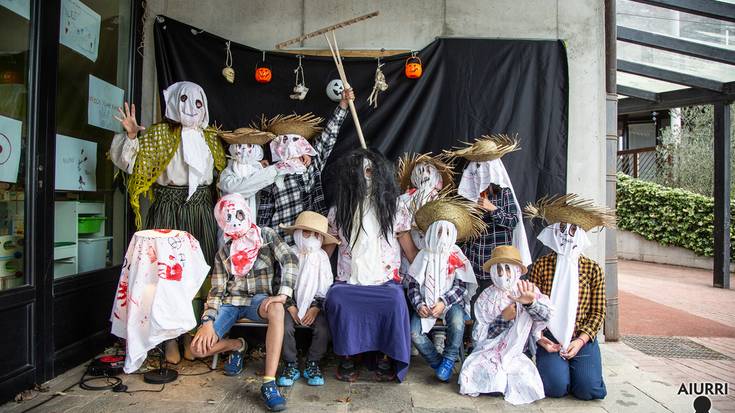 Hasi dute Larraulen Gau Beltzaren ospakizuna