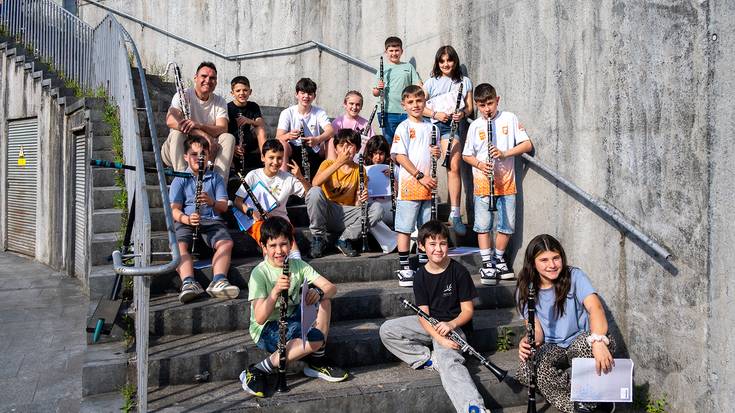 Klarinete-jole gazteen erakustaldi bikaina