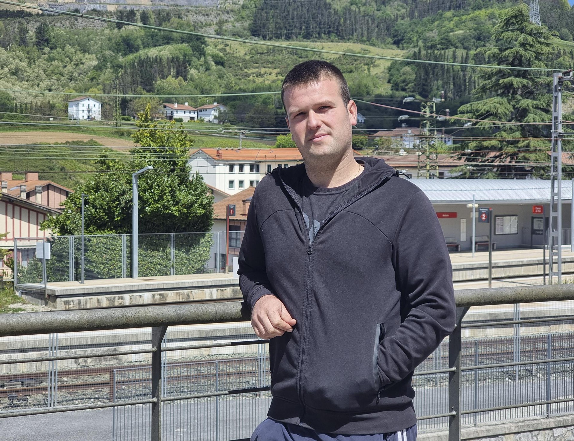 "Jolasti joango naiz txapelketara, baina neure burua estutzeko gogoz"