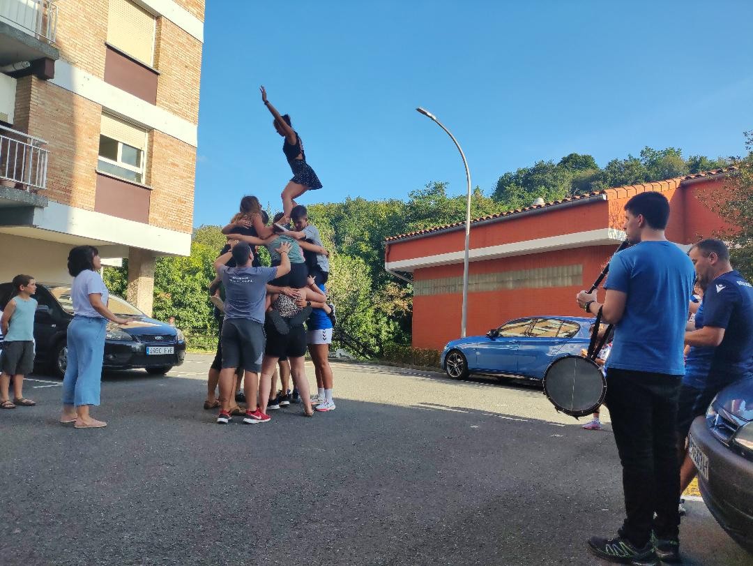 Imanol Iribarren, Axeri Dantza eta Olagaingo txistulariak Donostian, Txistularien Kontzertuan