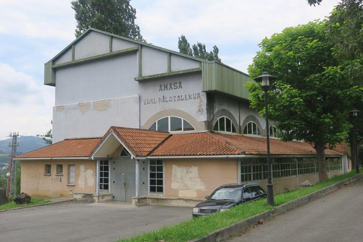 Amasako pilotalekua berritzeko obrak, lizitatuta