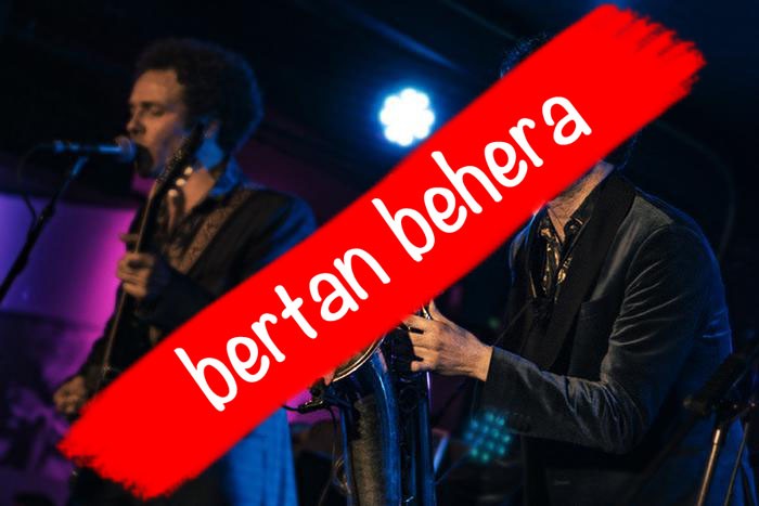 Blues gaua larunbatean, Zizurkilen