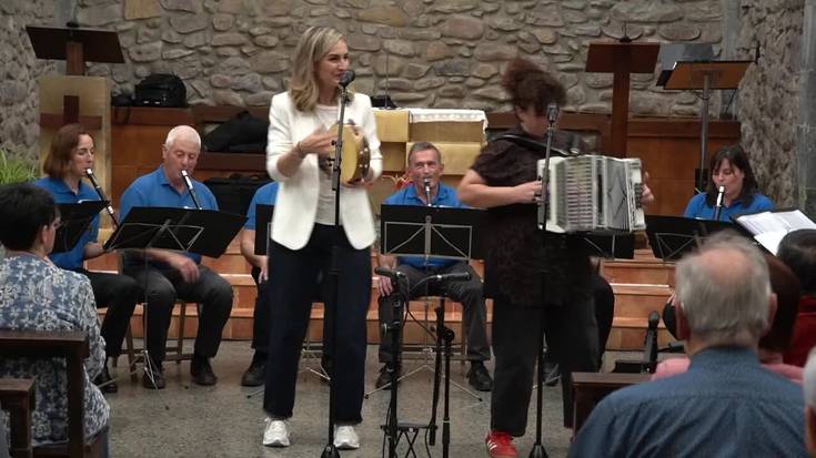 Olagain Txistulari Elkartea Amaia Oreja eta Kristina Solanorekin: "104 ilargi bete"