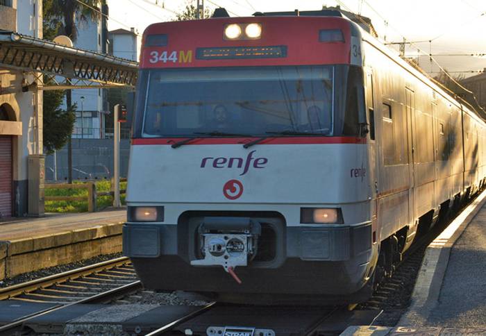 Renfe-Adif tren zerbitzua Mugin txertatzeko bidean da