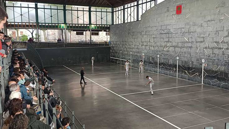 Bide onetik hasi ditu Adunak Herriarteko Pilota Txapelketako final zortzirenak