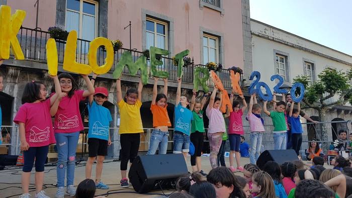 2020ko Kilometroak jaiaren aurkezpen-ekitaldia azaroaren 15ean, Olaederra kiroldegian
