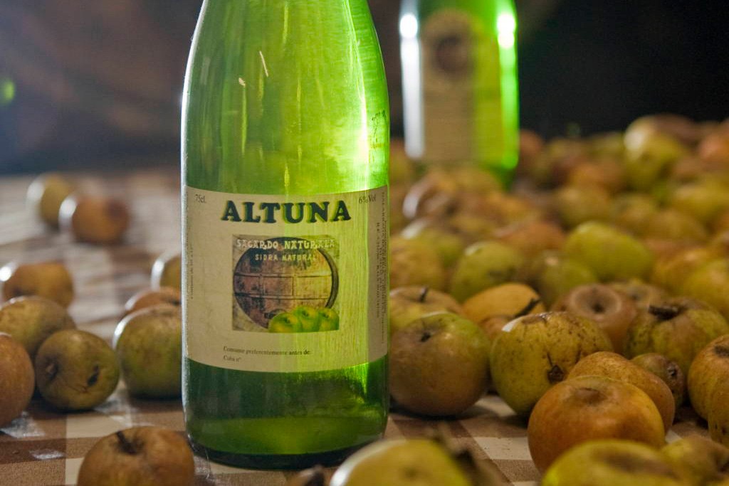 "Ane"k jasoko du Altuna sagardotegiko kaxa