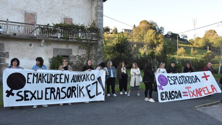 Elkarretaratzea, Txapela club-aren atarian