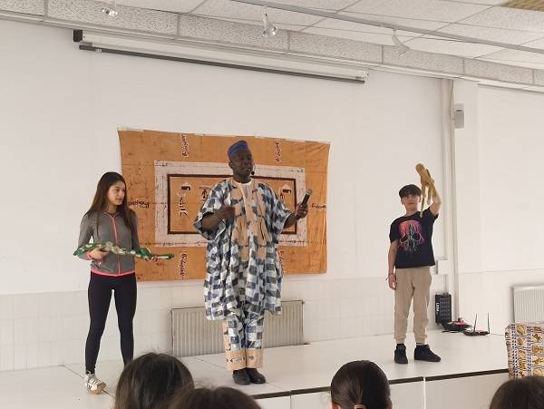 BAZEN BEHIN… ¡Hahula hula!