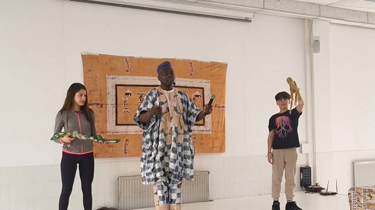 BAZEN BEHIN… ¡Hahula hula!