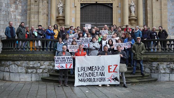 “Urumeako bailarako mendien industrializazioa dakarte, natura eta giza ingurumenean kalte larriak eraginez”