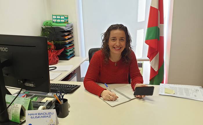 Telefono bidezko zuzeneko arreta-zerbitzua jarriko du martxan Maider Lainezek
