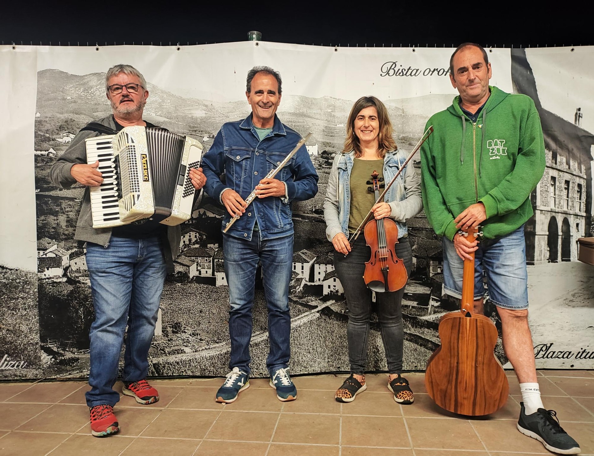 Aire Eire taldearen musika-saioa gaur, Iturriondo tabernan