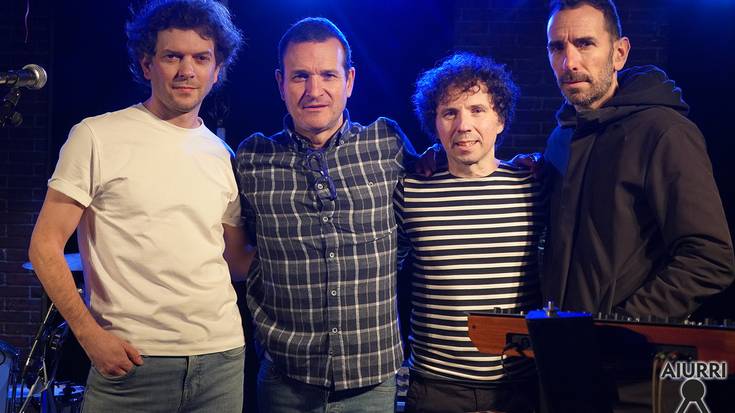 Natural Project taldeak pop-rock soinu indartsua zabaldu du ESCIVI eskolan eman duen kontzertuan