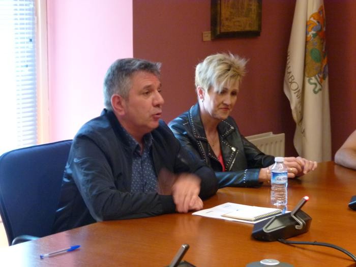 EAJ-PNVk euskara araudia errespetatzeko eskatu dio alkateari