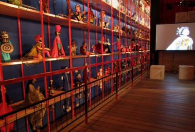 Mintzalagunekin, Topic museora irteera