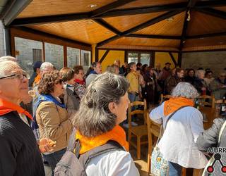 Kantujira egin dute Asteasun gaur eguerdian