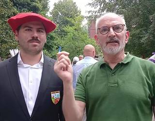 Bergarako udal hautetsien ekitaldian, Bandera arboltzearen erritua: Iñaki Arregi eta Koldo Antolinez