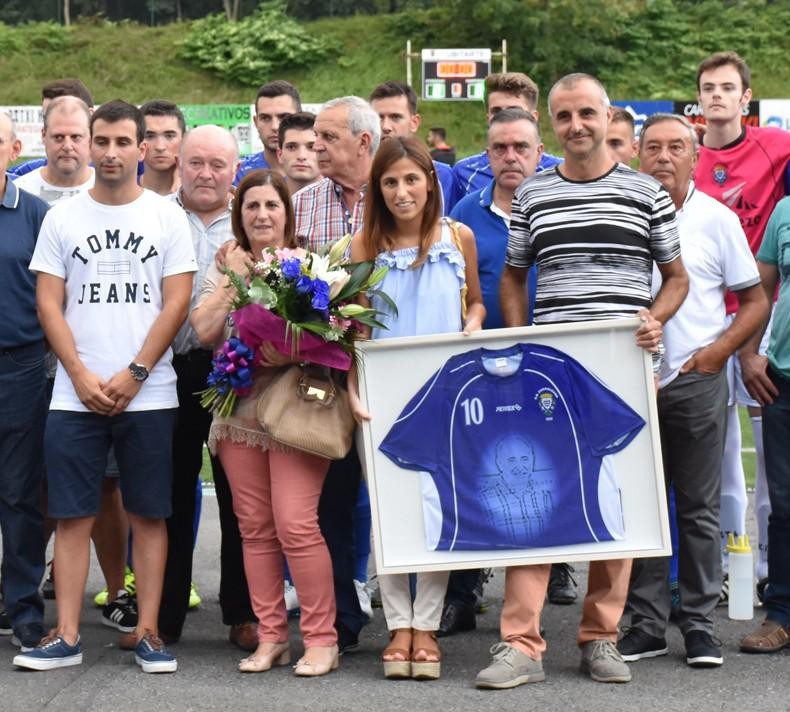 Joxean Huiziren etxekoen eskertza oharra