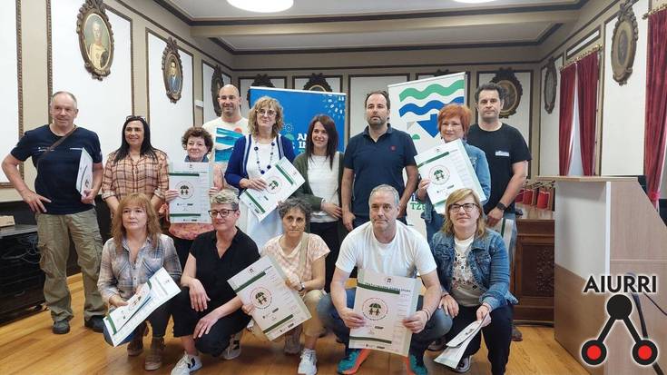 Haurrekiko tratu onaren aldeko mertakaritza-sarea aurkeztu dute